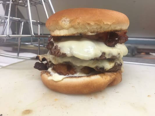 J&W's Fast Food by null