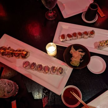 Red Lantern Restaurant & Lounge - Spicy Tuna roll, Spicy Salmon roll, Hawaiian roll and Tuna tempura roll - Sushi Bars Near Me - Mashantucket, Connecticut