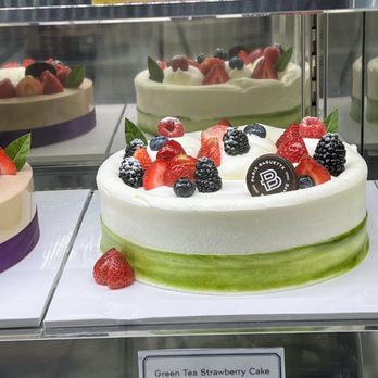 Paris Baguette - Cakes - Bakeries Near Me - Philadelphia, Pennsylvania