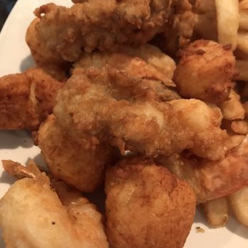 Miller's Waterfront Restaurant - Seafood Trio: Shrimp, scallops, & oysters - Seafood Near Me - Nags Head, North Carolina