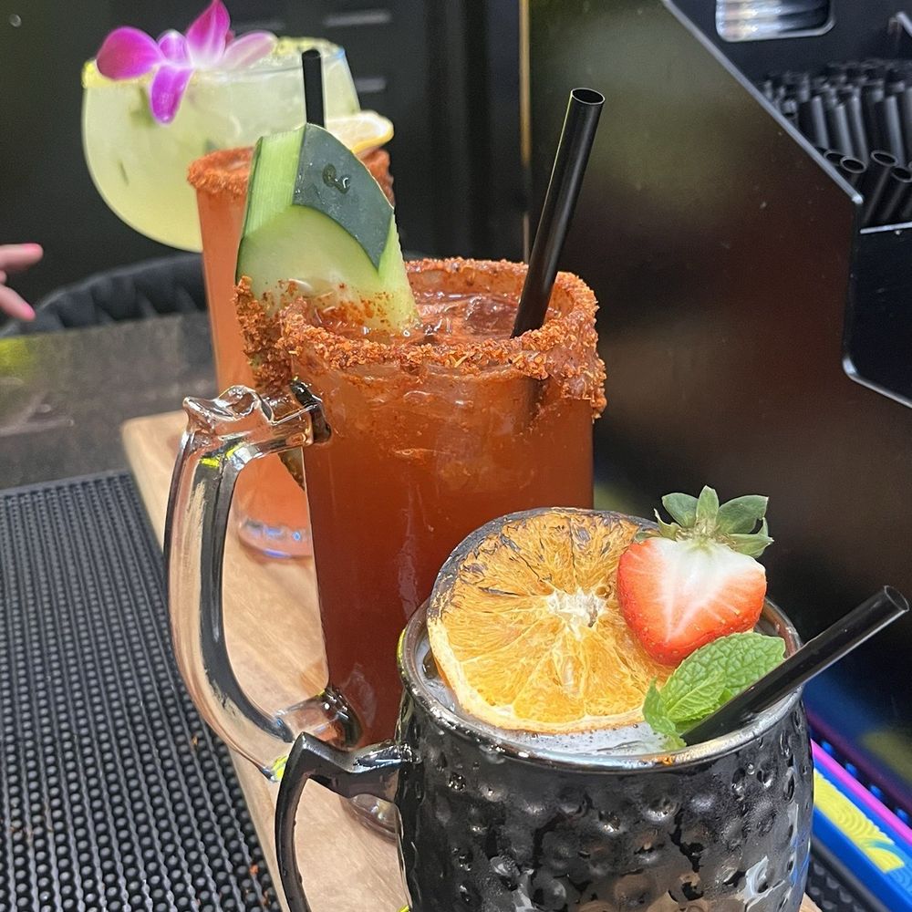 El Barbas Restaurant & Bar - The favorita flight - Sushi Bars Near Me - Vallejo, California