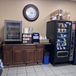 Hallmark Subaru - Waiting area