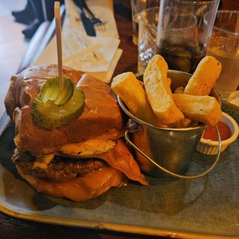 Kennedy's - Kennedy Burger, Kennedy's Pub, Dublin - Pubs Near Me - Dublin, D Kennedy's - Kennedy Burger, Kennedy's Pub, Dublin - Pubs Near Me - Dublin, D