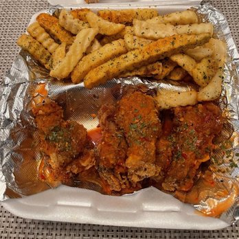 The Bando - "Hot lemon pepper" - A JOKE. - Chicken Wings Near Me - Atlanta, Georgia
