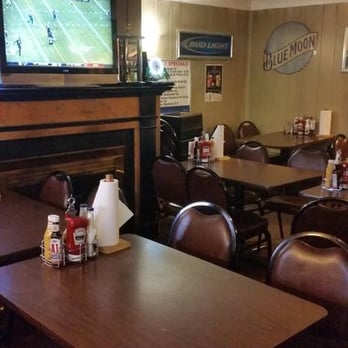 Off Broadway Pub - Tv - Pubs Near Me - Brookfield, Illinois