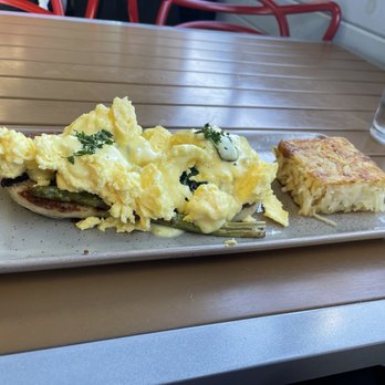 Early Bird Shadow Lake - Vegetable Head Benny w/scrambled eggs vice poached - Breakfast & Brunch Near Me - Papillion, Nebraska Early Bird Shadow Lake - Vegetable Head Benny w/scrambled eggs vice poached - Breakfast & Brunch Near Me - Papillion, Nebraska