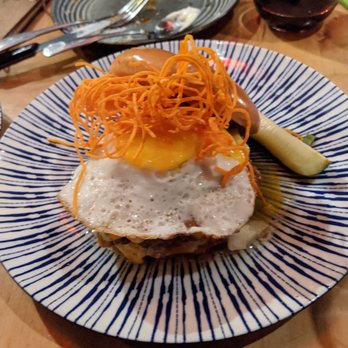 Mott St - Mott burger - Asian Fusion Near Me - Chicago, Illinois