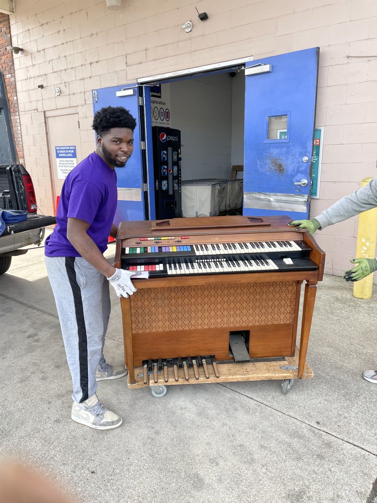 Bag It Up Junk Removal