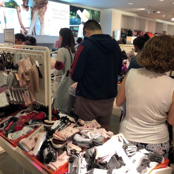 H&M - Long lines at the cash register... booo - Men's Clothing Near Me - Boston, Massachusetts