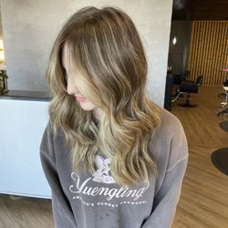 Alex Olliver Hair Sanctuary - Hair post color & cut