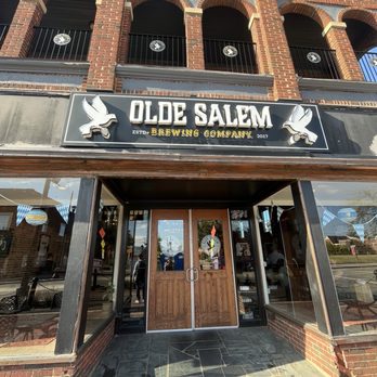 Olde Salem Brewing - Welcoming entrance - Brewpubs Near Me - Salem, Virginia Olde Salem Brewing - Welcoming entrance - Brewpubs Near Me - Salem, Virginia