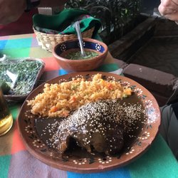 Un Rincón Cerca del Cielo - Mole con pollo