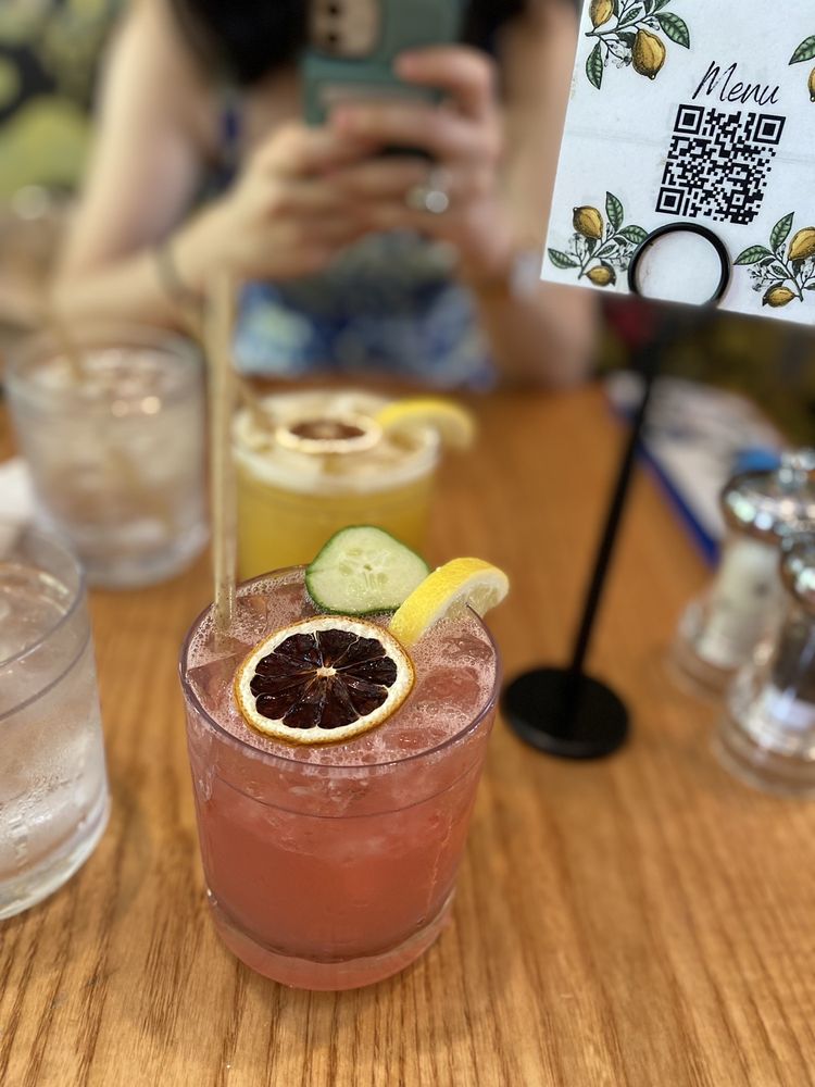 Limonada Bar + Brunch