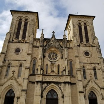 San Fernando Cathedral - Churches Near Me - San Antonio, Texas