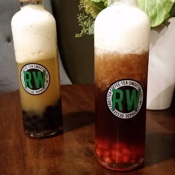 Roasting Water - Cream to oolong with pom poms and the lychee smoothie - Coffee & Tea Near Me - Westminster, California