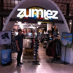 Zumiez