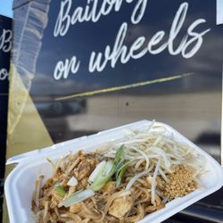 Bai Tong on Wheels - Mercer Island - Pad Thai.