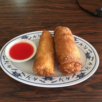 Four Seasons Restaurant - Egg roll appetizer, pretty big - Bubble Tea Near Me - Port Lavaca, Texas