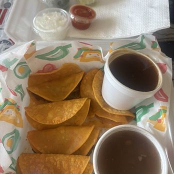 Birrieria Los Toros - Mini birria tacos - Mexican Near Me - Corpus Christi, Texas Birrieria Los Toros - Mini birria tacos - Mexican Near Me - Corpus Christi, Texas