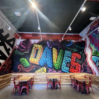 Dave's Hot Chicken - Chicken Shop Near Me - Las Vegas, Nevada