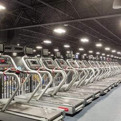 Crunch Fitness - Arlington