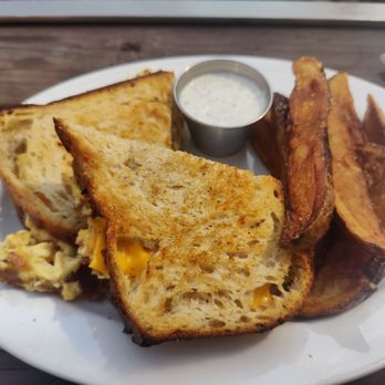 The Early Bird - Grilled Cheese Sandwich - Breakfast & Brunch Near Me - Ellensburg, Washington