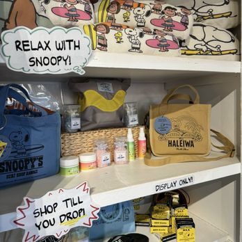 Snoopy's Surf Shop - Souvenir Shops Near Me - Haleiwa, Hawaii Snoopy's Surf Shop - Souvenir Shops Near Me - Haleiwa, Hawaii