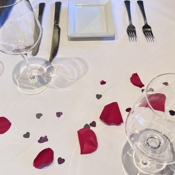 Ruth's Chris Steak House - Anniversary mode- decorated table - Steakhouses Near Me - Orlando, Florida Ruth's Chris Steak House - Anniversary mode- decorated table - Steakhouses Near Me - Orlando, Florida