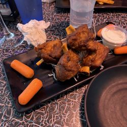 Grind At Kona Tiki Bar - Pork wings