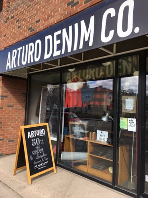 arturo denim