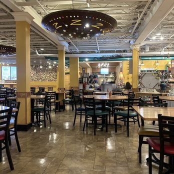 Z Cafe - Dining area - German Near Me - Frankenmuth, Michigan Z Cafe - Dining area - German Near Me - Frankenmuth, Michigan