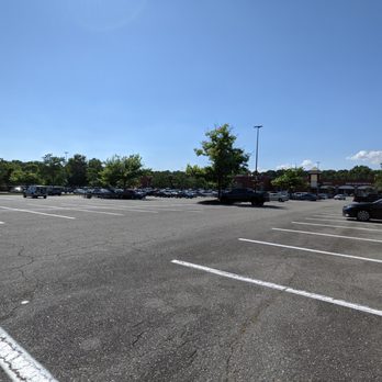 New Hope Commons - Outside. Parking lot. - Shopping Centers Near Me - Durham, North Carolina