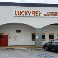 Lucky Key & Fuji Ya - Front entrance