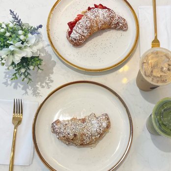 Horizon Shine - Almond Croissant, Strawberry Croissant, Strawberry Matcha Latte (Iced) - 3p, Banana Walnut Shaken Latte (Iced) - 3p - Coffee & Tea Near Me - Henderson, Nevada