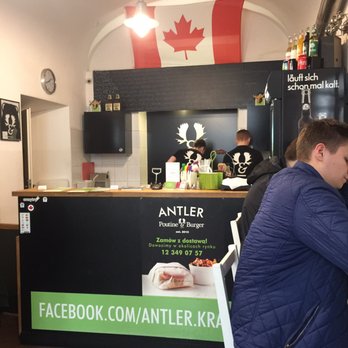 Antler Poutine & Burger - Inside is small, but it's very modern. - Burgers Near Me - Kraków, DS