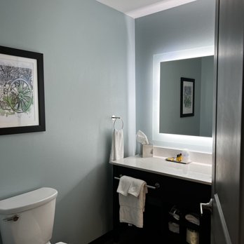 Best Western Plus Executive Residency Marion - The Washroom - Hotels Near Me - Marion, Arkansas Best Western Plus Executive Residency Marion - The Washroom - Hotels Near Me - Marion, Arkansas