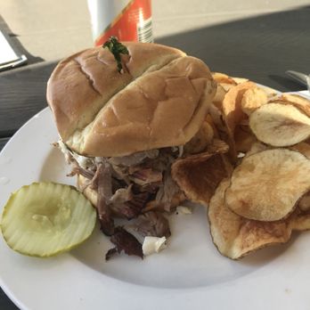 Annapolis Smokehouse & Tavern - Pulled pork sandwich - Barbeque Near Me - Annapolis, Maryland