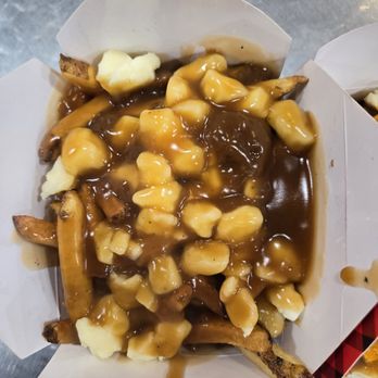 Smoke's Poutinerie - Fast Food Near Me - Niagara Falls, Ontario Smoke's Poutinerie - Fast Food Near Me - Niagara Falls, Ontario