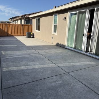Jimenez Concrete - Full view of patio - Masonry/Concrete Near Me
