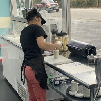 Blake’s Parlor - Ice Cream & Frozen Yogurt Near Me - Lumberton, North Carolina