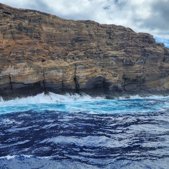 Calypso Charters - Backside of Molokini - Snorkeling Near Me - Wailuku, Hawaii