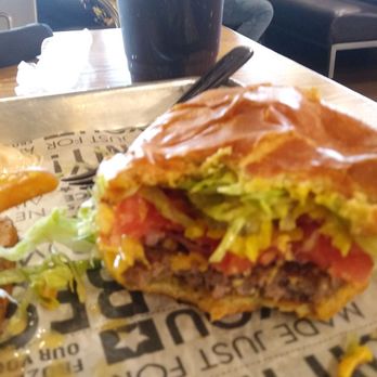 Cheeseburger Bobby's - Cheeseburger with tomatoes. Onions, pickles,lettuce - Burgers Near Me - Norcross, Georgia