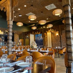 Roadhouse Momo & Grill