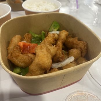 88 Dumpling House - Sweet and sour chicken - Pan Asian Near Me - Houston, Texas