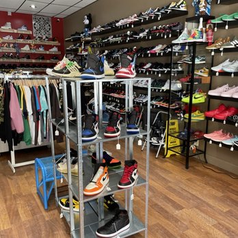 Shoe Soldier - Shoe Stores Near Me - Kenosha, Wisconsin Shoe Soldier - Shoe Stores Near Me - Kenosha, Wisconsin