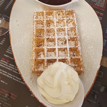 Passion - waffle with chocolate sauce - Belgian Near Me - Gent, VOV Passion - waffle with chocolate sauce - Belgian Near Me - Gent, VOV