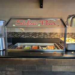 Cali's & Fries - Salsa bar