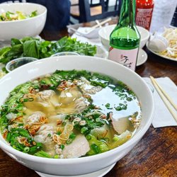 Big Mama Vietnam Kitchen - Hoanh Thanh - Wonton soup