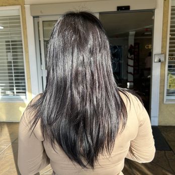 Linn_Colorist_Extensions - Before - Hair Stylists Near Me - Westminster, California Linn_Colorist_Extensions - Before - Hair Stylists Near Me - Westminster, California