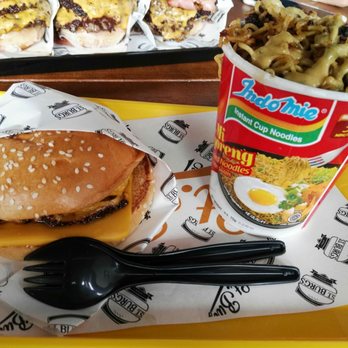 St. Burgs - A closer look :) - Burgers Near Me - Maribyrnong, VIC